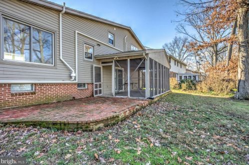 3075 Essex Pl, Lancaster PA  17601-1612 exterior