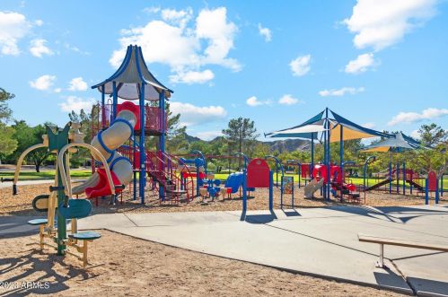 11641 23rd St, Phoenix AZ 85028-1705 exterior