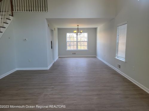 28 Marchesi Dr, Trenton NJ  08648-1306 exterior