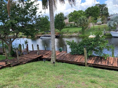 292 Surfside Ave, Fort Pierce, FL 34983-1286