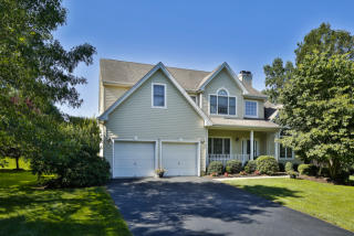 5 Southern Hills Dr, Montgomery NJ  08558-2355 exterior