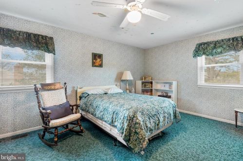 441 Moreland Rd, Huntingdon Valley PA 19006-7803 exterior