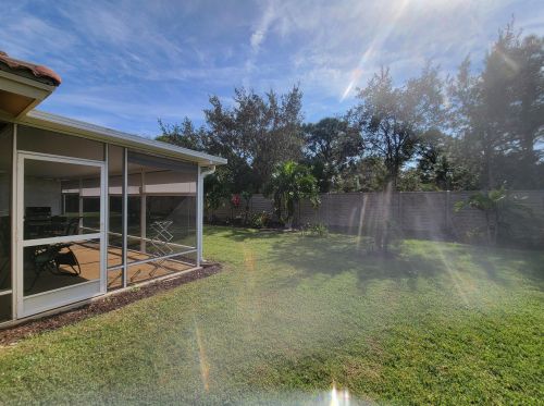 1916 Jamesport Dr, Fort Pierce FL 34953-4353 exterior