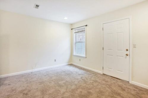 4227 Round Stone Trl, Lithonia GA  30039-3354 exterior