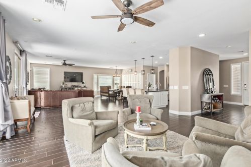 3174 Mead Dr, Chandler AZ 85248-5524 exterior