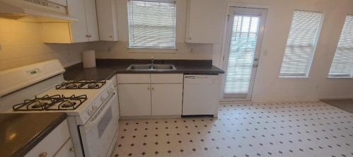 2318 Rambling Way, Lithonia GA  30058-3979 exterior