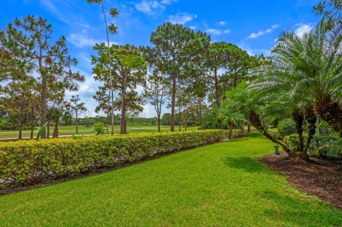 9328 Scarborough Ct, Fort Pierce FL  34986-3360 exterior