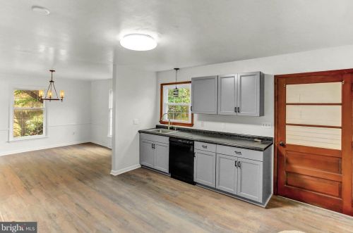 822 Broadway, Hanover PA  17331-2015 exterior