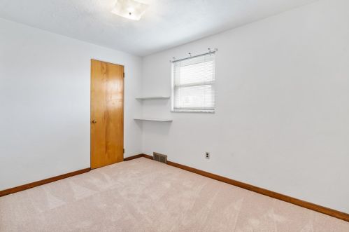 5811 Rodgers St, Pittsburgh PA 15207-2274 exterior