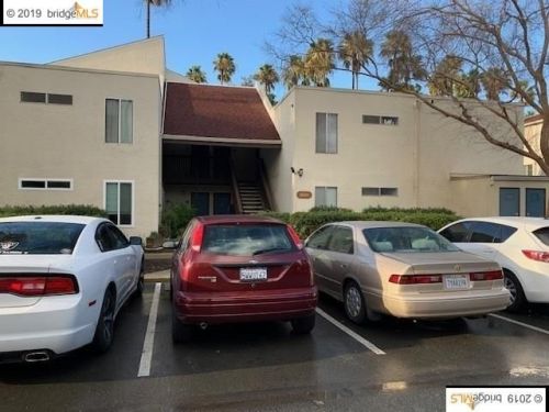 2500 Laguna Cir, Concord, CA 94520-2942