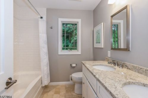 1401 Outlook Dr, Mountainside NJ 07092-1412 exterior