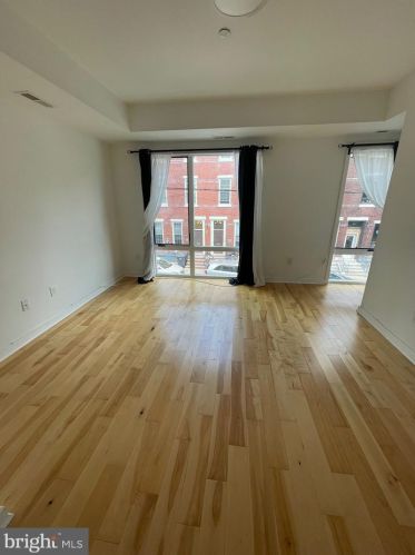 924 15 St, Philadelphia PA 19146-2141 exterior