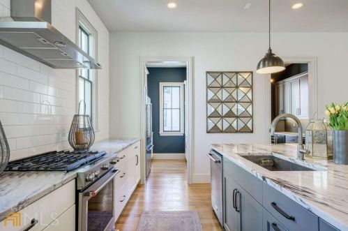 501 Bismark Rd, Atlanta GA 30324-4101 exterior