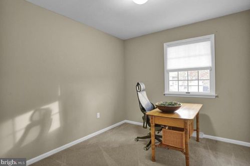 2447 Ellendale Dr, Lancaster PA 17602-1422 exterior