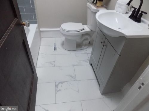 5523 Woodland Ave, Camden NJ 08110-6431 exterior