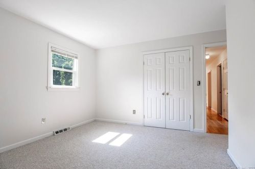 65 Covington Dr, Milford CT 06461-1805 exterior