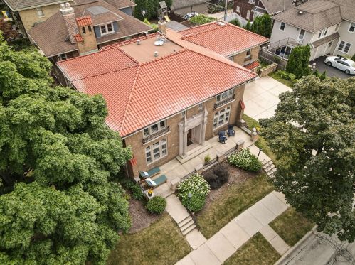 2723 Edgewood Ave, Milwaukee WI  53211-2913 exterior