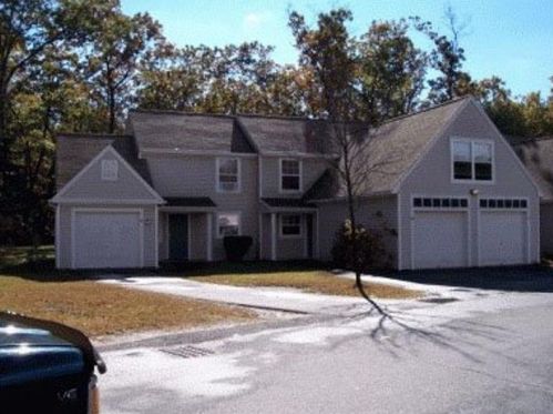 1 Canton Cir, Concord NH  03301-5302 exterior