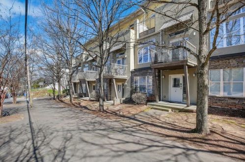 100 Moreland Ave, Atlanta GA  30307-2625 exterior