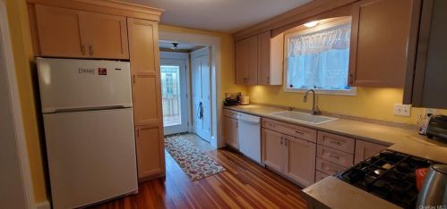 41 Collegeview Ave, Poughkeepsie NY 12603-2415 exterior