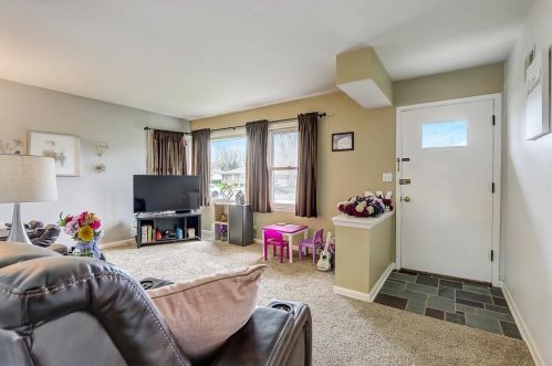 7718 Edgeworth Dr, Milwaukee, WI 53223-4323