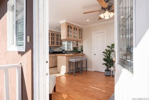 3828 Meade Ave, San Diego CA 92116-3818 exterior