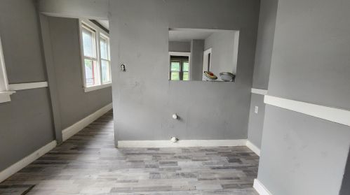 2452 21 St, Milwaukee WI 53206-1557 exterior