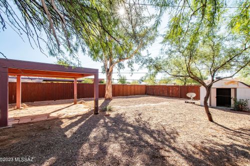 2632 19th St, Tucson, AZ 85716-5757