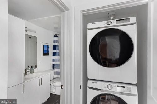 2905 Georgia Ave, Washington DC 20001-3805 exterior