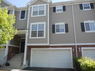 2326 Hudson Cir, Aurora, IL 60502-7339