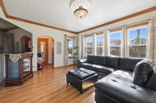 5250 Fletcher St, Chicago IL 60634-4006 exterior