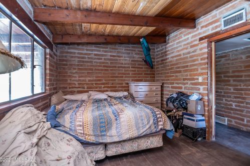 5749 Lee St, Tucson AZ 85719-3900 exterior