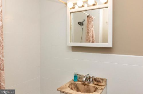 2433 Camac St, Philadelphia PA 19148-3510 exterior