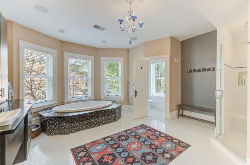 4421 Westminster Pl, Saint Louis MO 63108-1812 exterior