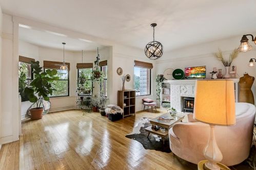 6353 Wayne Ave, Chicago, IL 60660-1307