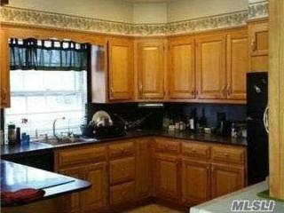 174 Phelps Ln, Babylon NY  11703-4013 exterior