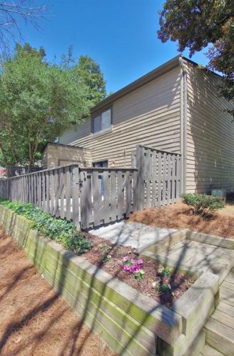 402 Cedar Chase Cir, Atlanta GA 30324-4294 exterior