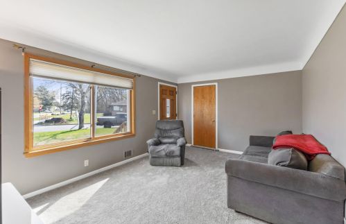 2580 17th Ave, Saint Paul MN  55109-1815 exterior