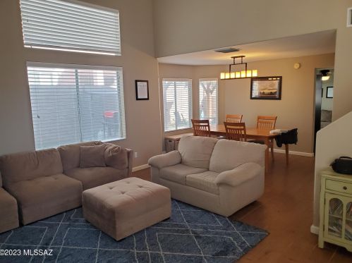 9950 Outlaw Trl, Tucson AZ  85742-8852 exterior