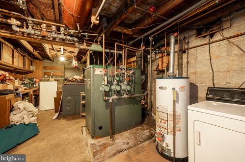 1071 Favinger Rd, Pottstown PA 19465-8617 exterior