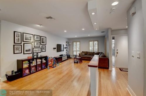 1202 14th St, Boca Raton, FL 33486-5302