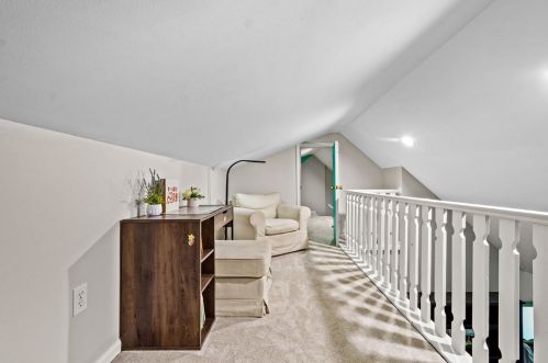 1521 Candlewood Dr, Pittsburgh PA  15241-2909 exterior