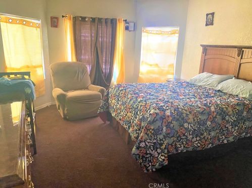 2630 L St, Bakersfield CA 93304-3045 exterior