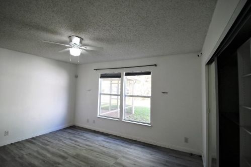 56 Misty Mdw Dr, Boynton Beach FL 33436-8922 exterior