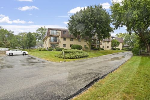 3239 58th St, Milwaukee WI 53219-4304 exterior