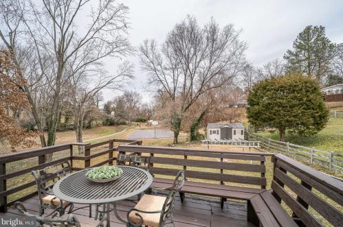 4110 Duvawn St, Alexandria VA 22310-2022 exterior