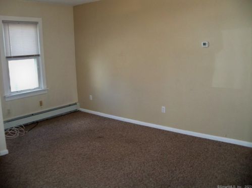 104 Meadow St, Wallingford CT 06492-3614 exterior