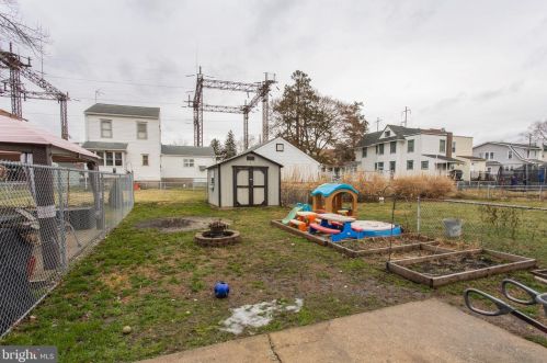 62 Elmwood Ave, Manor PA 19036-1927 exterior