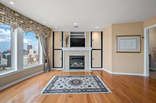 626 Grandview Ave, Pittsburgh PA 15211-1442 exterior