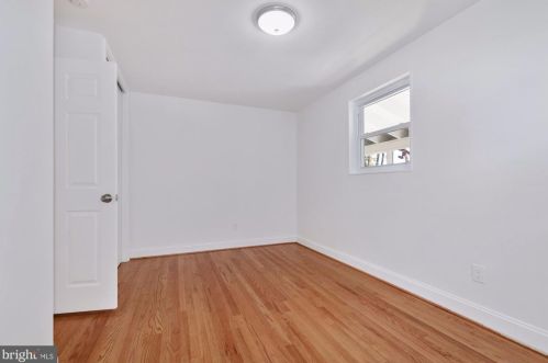 4608 Coachway Dr, Rockville MD  20852-2338 exterior